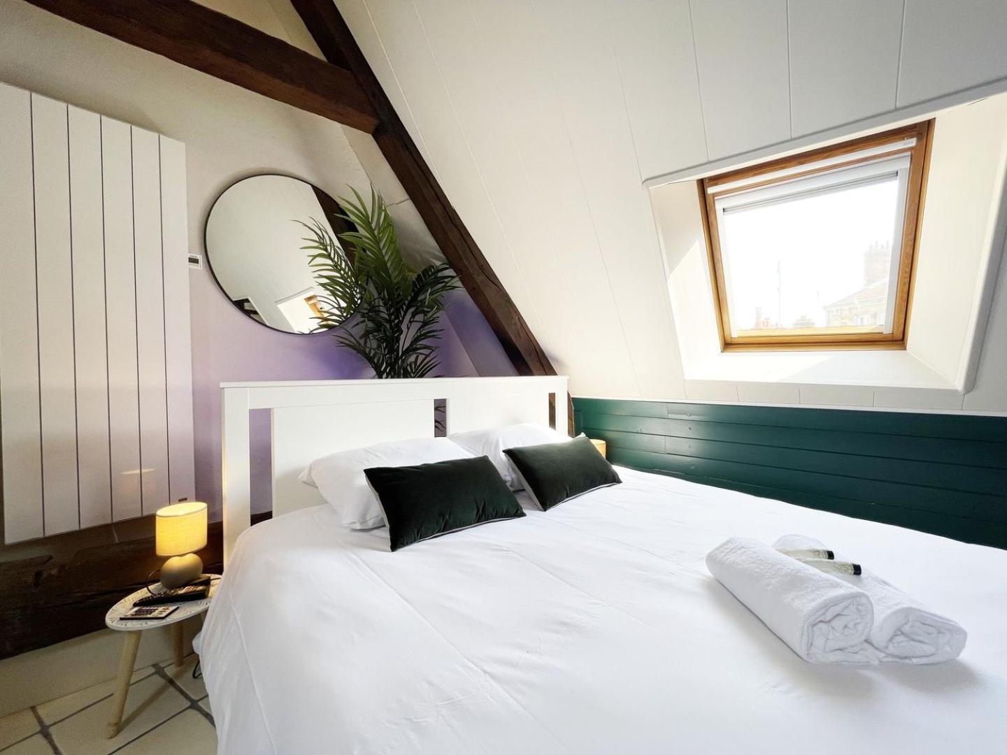 Apartamento L'Atelier Des Reves Chartres Exterior foto