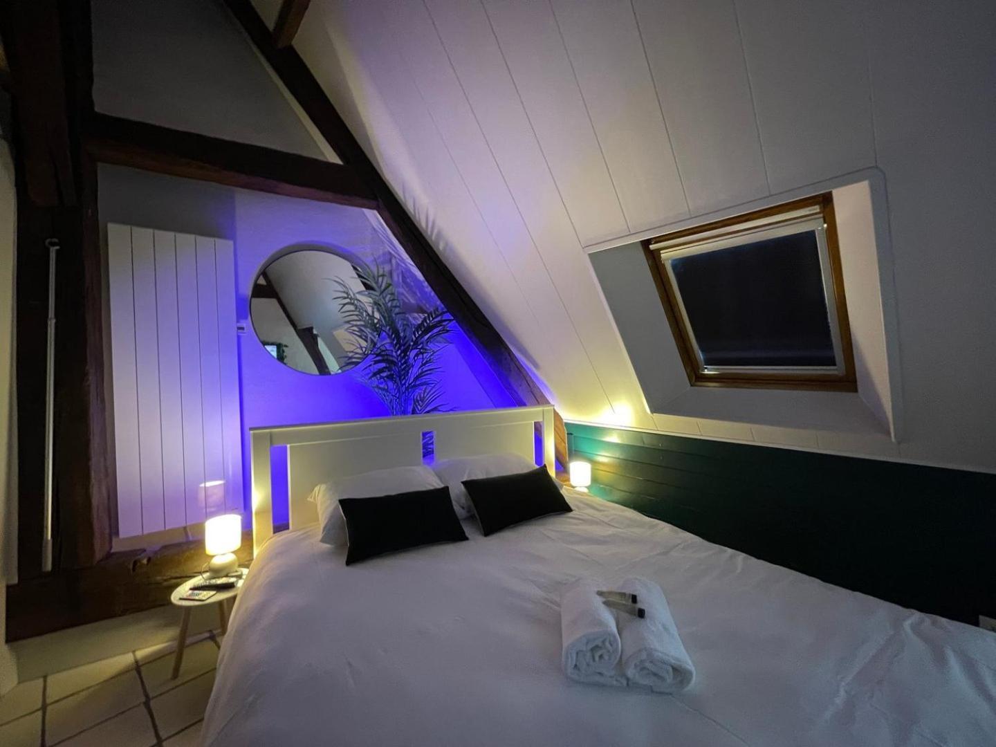 Apartamento L'Atelier Des Reves Chartres Exterior foto